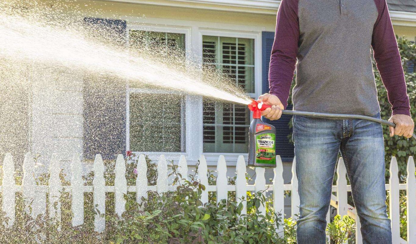 Triazicide concentrate protects lawns, trees and shrubs with a fast-acting formula that controls insects above and below ground. It controls more than 260 listed insects by contact, including periodical and annual cicadas.